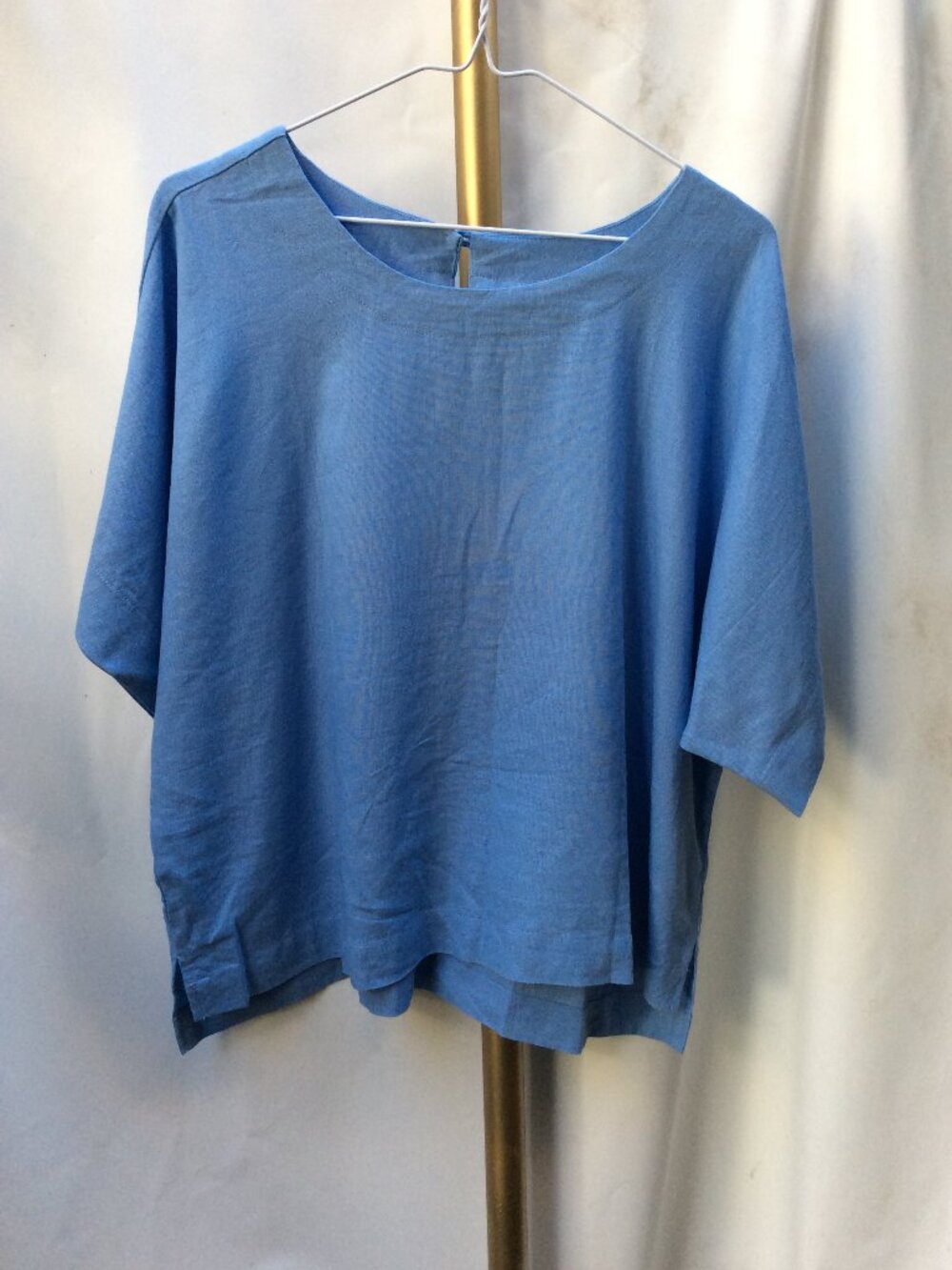 100% Linen Anne Klein Blue Short Sleeve Top Size L